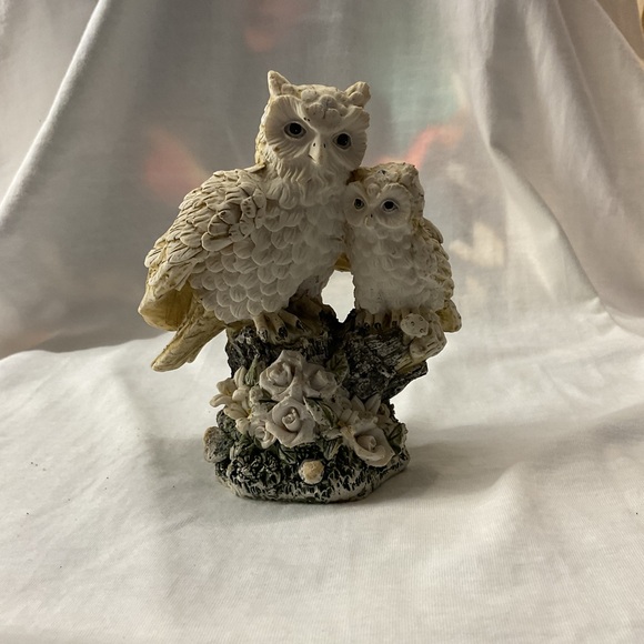 Charming Owl Figurine Set: Intricate Detailing & Elegant Design - Picture 1 of 13
